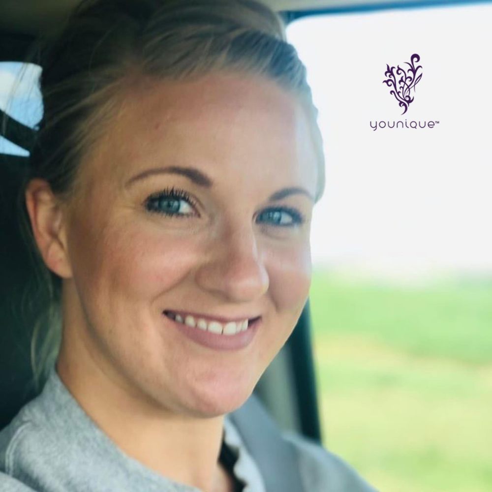 Meet your Posher, Courtney